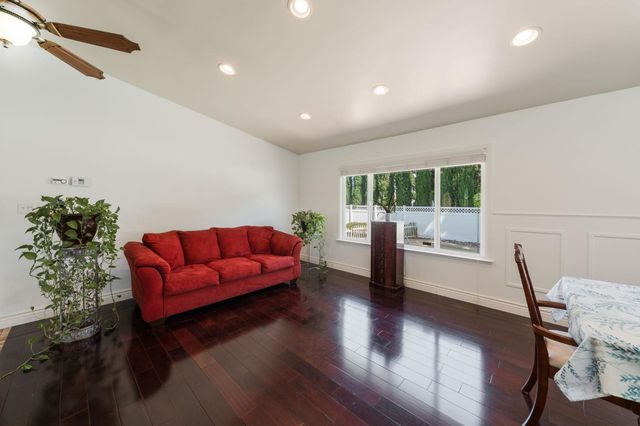 924 Alpine Ave, Manteca, CA 95336