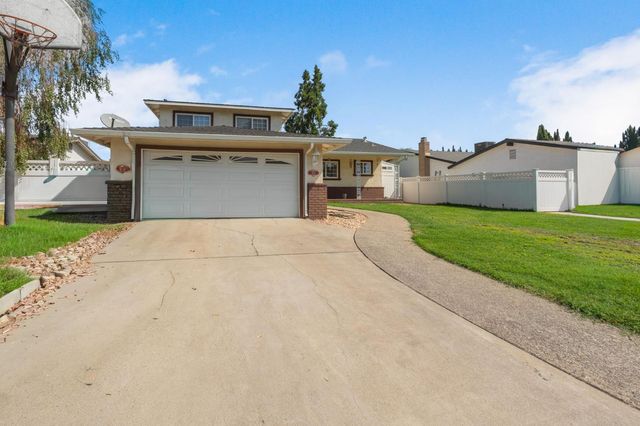 924 Alpine Ave, Manteca, CA 95336