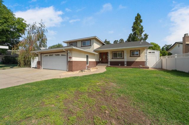 924 Alpine Ave, Manteca, CA 95336
