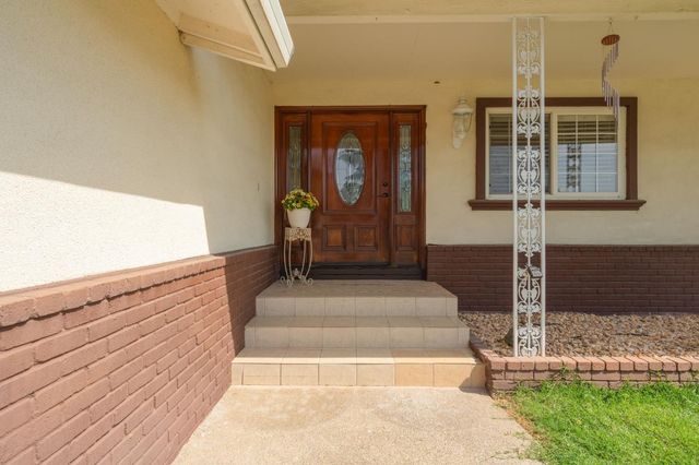 924 Alpine Ave, Manteca, CA 95336