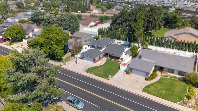 924 Alpine Ave, Manteca, CA 95336