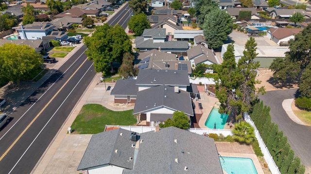 924 Alpine Ave, Manteca, CA 95336