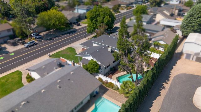 924 Alpine Ave, Manteca, CA 95336