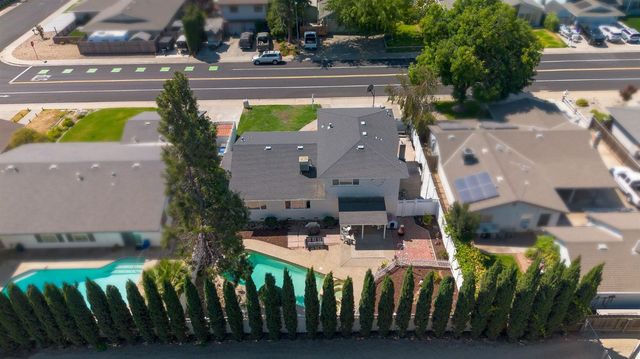924 Alpine Ave, Manteca, CA 95336