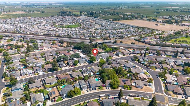924 Alpine Ave, Manteca, CA 95336