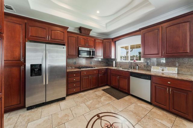 924 Alpine Ave, Manteca, CA 95336