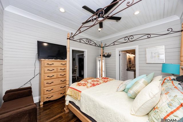 57742 Plaquemine St, Plaquemine, LA 70764