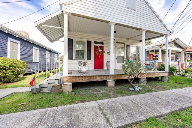 57742 Plaquemine St, Plaquemine, LA 70764