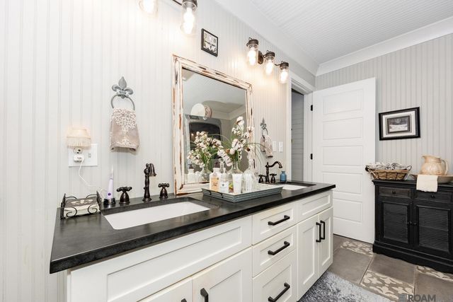 57742 Plaquemine St, Plaquemine, LA 70764