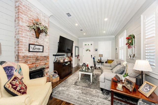 57742 Plaquemine St, Plaquemine, LA 70764