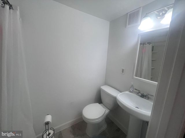 13235 STURBRIDGE RD, Woodbridge, VA 22192