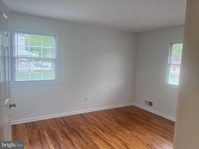 13235 STURBRIDGE RD, Woodbridge, VA 22192