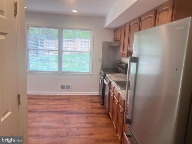 13235 STURBRIDGE RD, Woodbridge, VA 22192