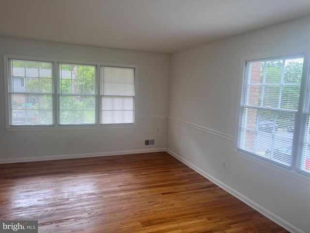 13235 STURBRIDGE RD, Woodbridge, VA 22192