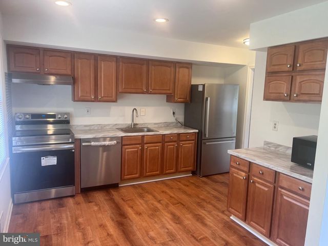 13235 STURBRIDGE RD, Woodbridge, VA 22192