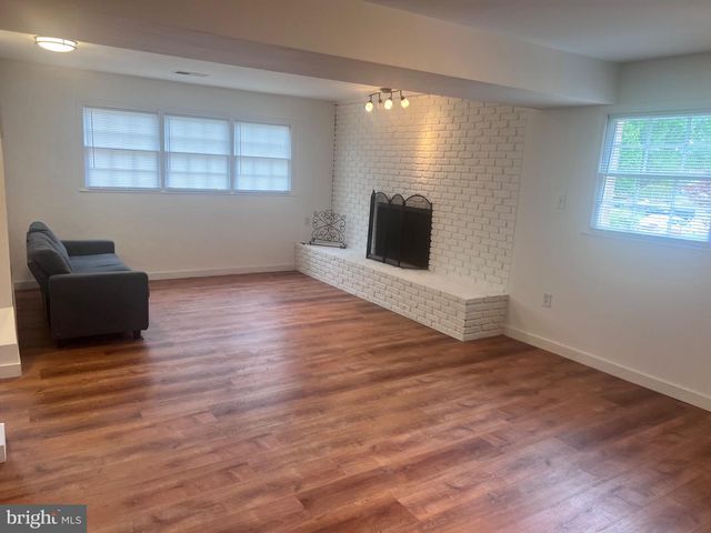 13235 STURBRIDGE RD, Woodbridge, VA 22192