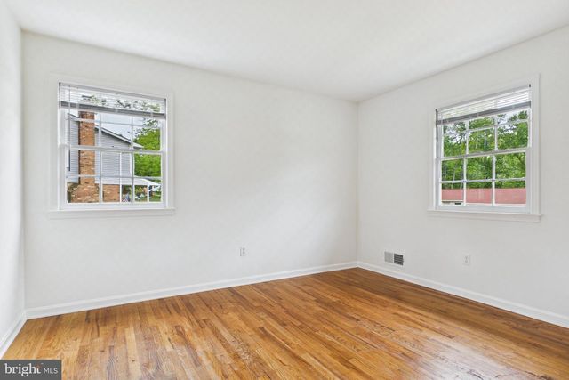 13235 STURBRIDGE RD, Woodbridge, VA 22192