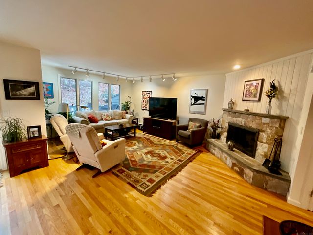 431 Trailsend Drive 431, Torrington, CT 06790