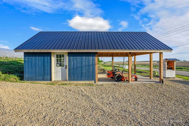 2S919 Dauberman Road, Elburn, IL 60119