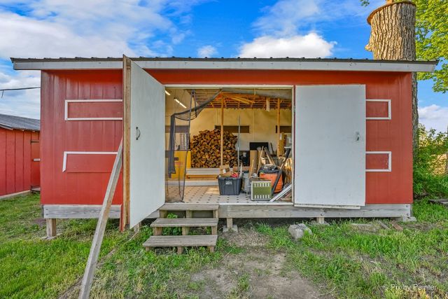 2S919 Dauberman Road, Elburn, IL 60119