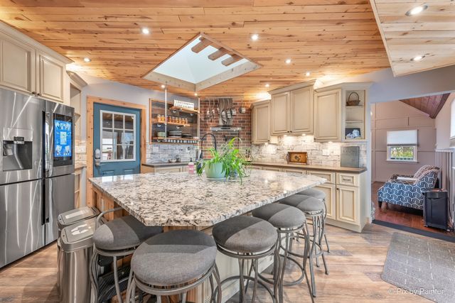 2S919 Dauberman Road, Elburn, IL 60119