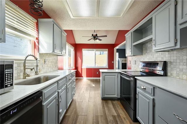 1425 Birdseye Court, Blue Springs, MO 64015