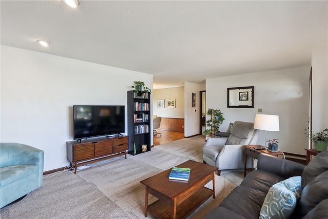 2543 29th Avenue, Marion, IA 52302