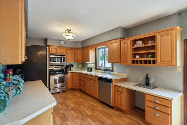 2543 29th Avenue, Marion, IA 52302