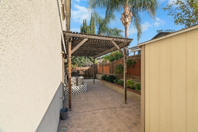 2280 Gibralter Ln, Tracy, CA 95377