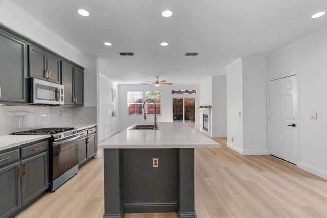 2280 Gibralter Ln, Tracy, CA 95377