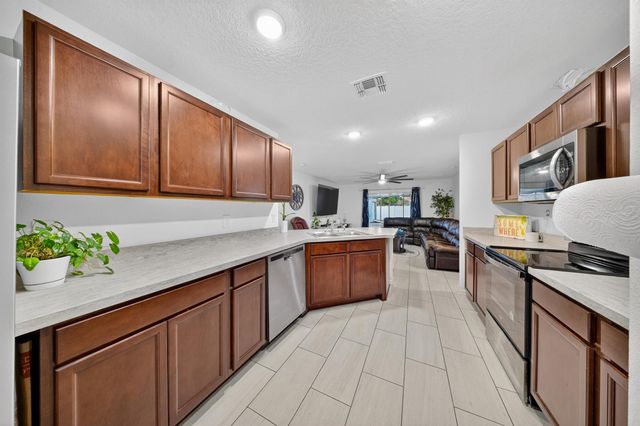 949 SW Fisherman Avenue, Port St Lucie, FL 34953