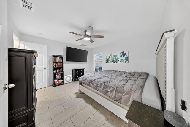 949 SW Fisherman Avenue, Port St Lucie, FL 34953