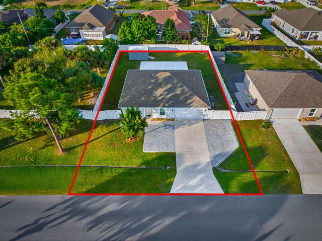 949 SW Fisherman Avenue, Port St Lucie, FL 34953