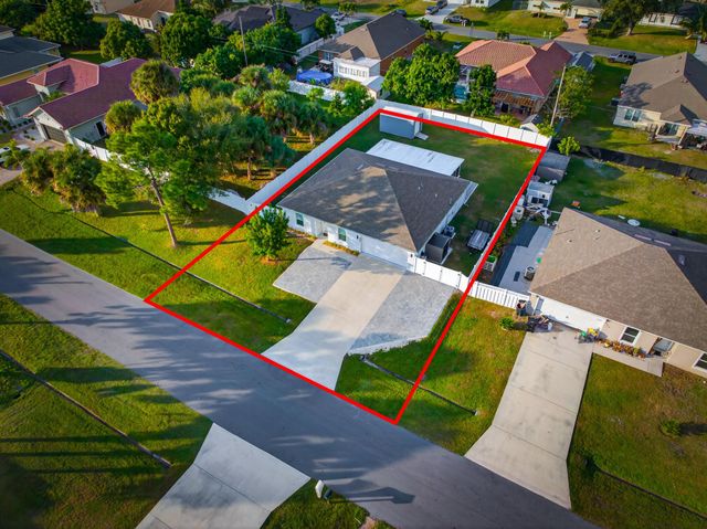 949 SW Fisherman Avenue, Port St Lucie, FL 34953