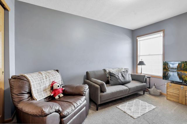 67 Gala Avenue, Pataskala, OH 43062