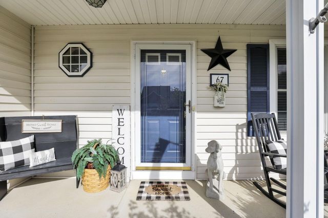 67 Gala Avenue, Pataskala, OH 43062