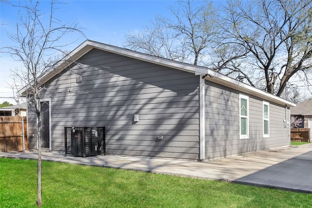 4800 Baldwin Street, Dallas, TX 75210