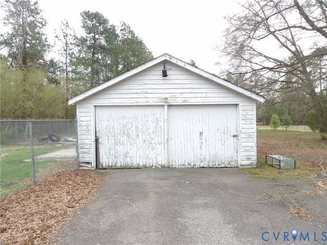 4221 River Rd, South Chesterfield, VA 23803