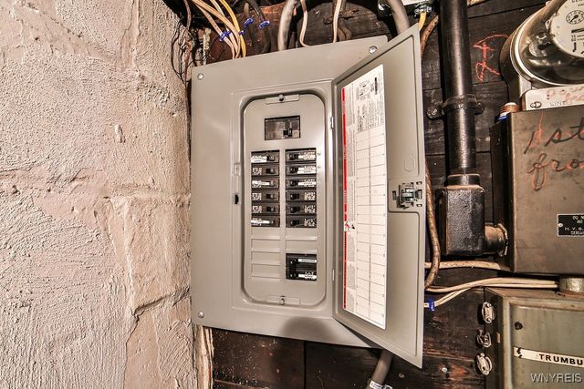 240 Lackawanna Avenue, Cheektowaga, NY 14212