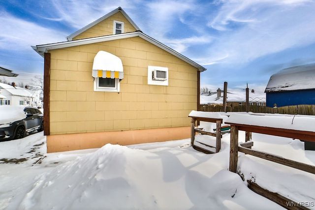 240 Lackawanna Avenue, Cheektowaga, NY 14212