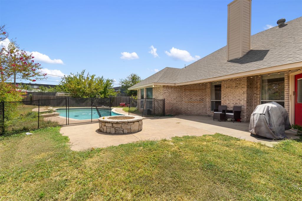 5344 Lynda Court, North Richland Hills, TX 76180 — photo 4