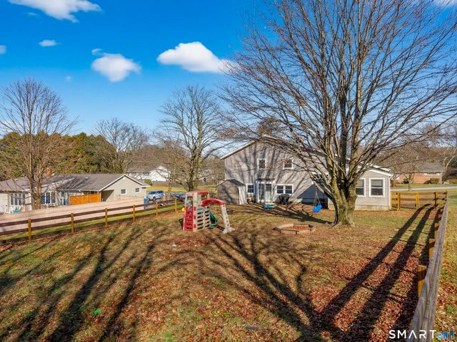 11 Green Briar Road, Norwich, CT 06360