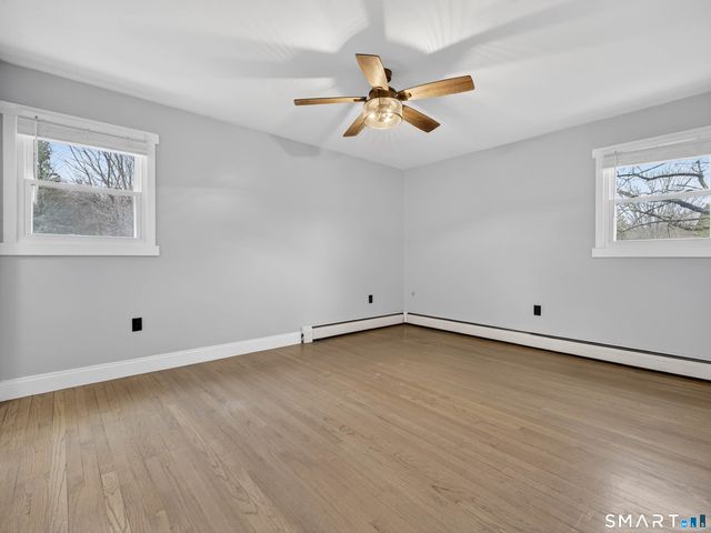 11 Green Briar Road, Norwich, CT 06360