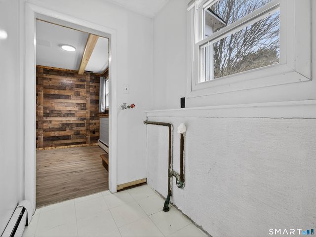 11 Green Briar Road, Norwich, CT 06360