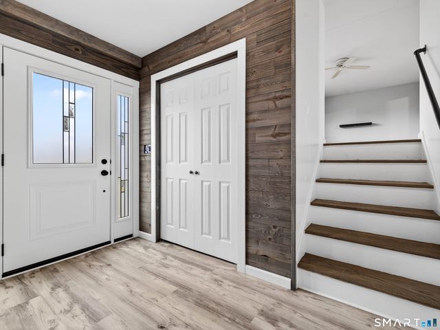 11 Green Briar Road, Norwich, CT 06360