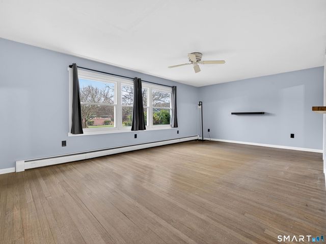 11 Green Briar Road, Norwich, CT 06360