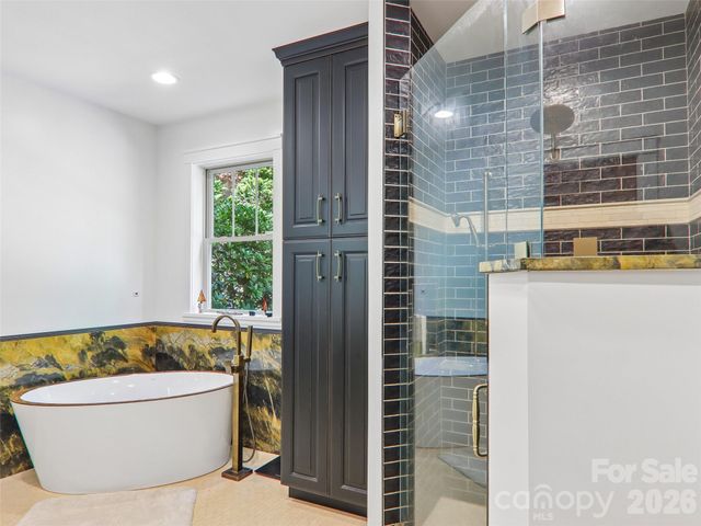 404 Southview Lane, Flat Rock, NC 28731