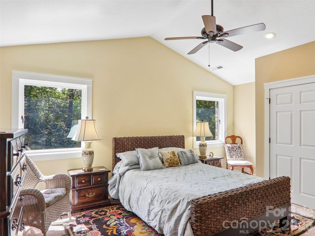 404 Southview Lane, Flat Rock, NC 28731