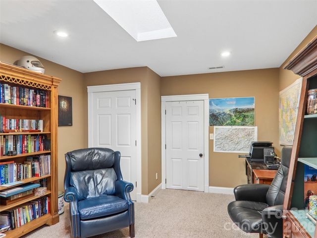 404 Southview Lane, Flat Rock, NC 28731