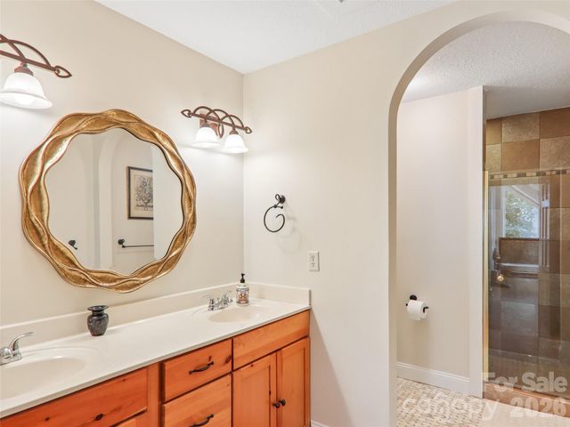 404 Southview Lane, Flat Rock, NC 28731